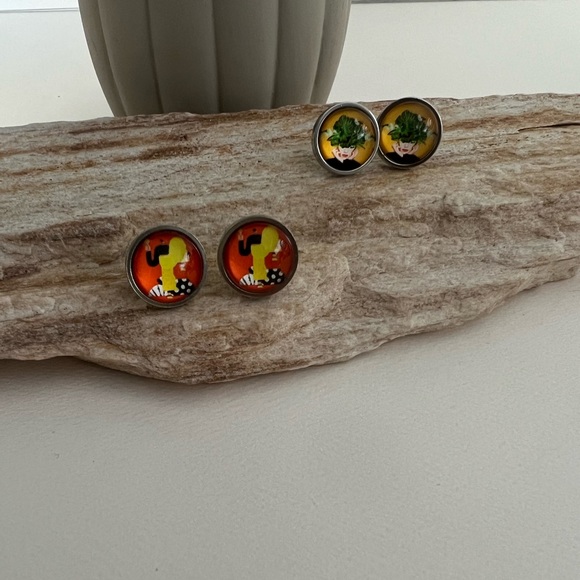 Classic Edgy Round Stud Earrings - Stylish Small Retro Stud Earrings Set of Two - Picture 2 of 14